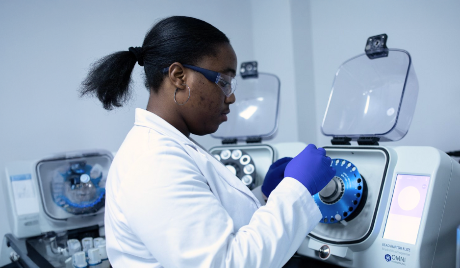 What is a Lab Homogenizer