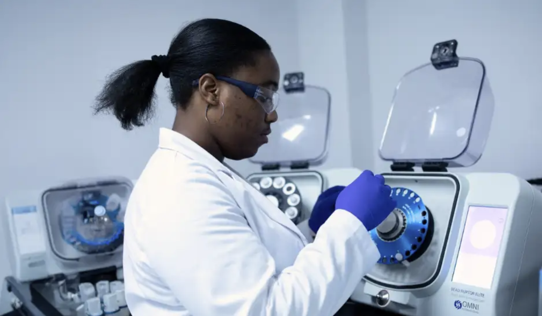 What is a Lab Homogenizer